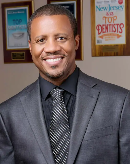 Dr LaDerrick Bullock